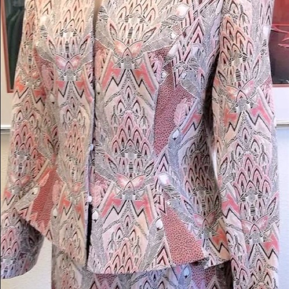 Gorgeous, elegant suit